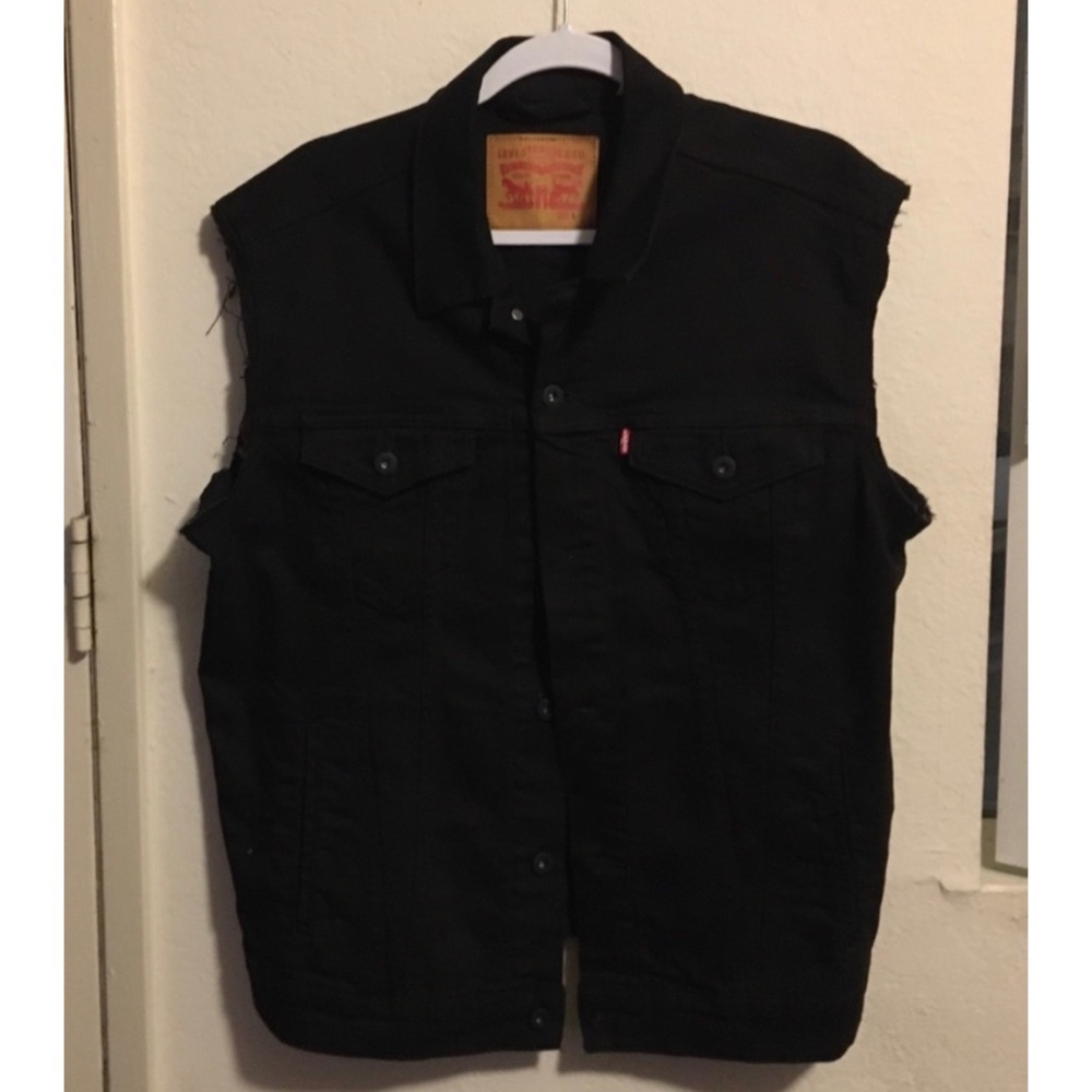 Levis Distressed Denim Vest - Large